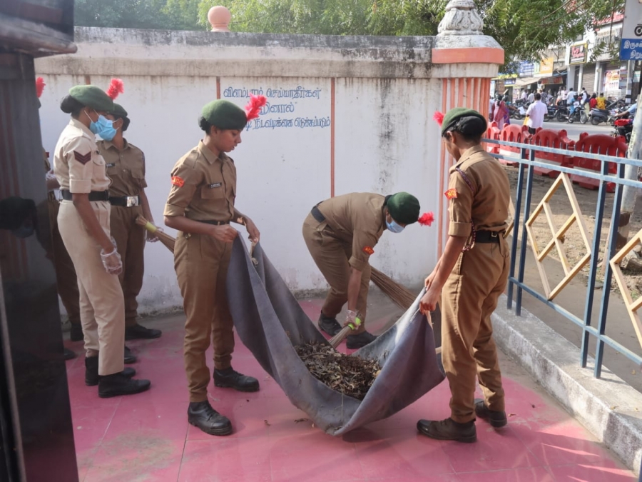 On the occasion of Republic Day Celebration 3(TN) GIRLS BN NCC TIRUNELVELI, organized social service activity at VOC ground, Palayamkottai on 26.01.25